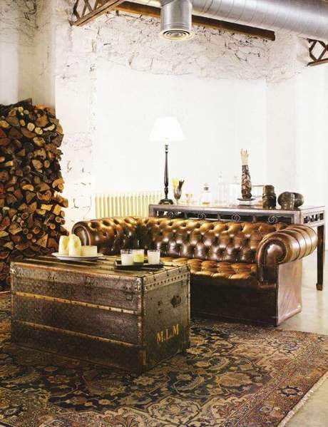 4. O sofá chesterfield é o modelo mais clássico. Foto: Pinterest 4. O sofá chesterfield é o modelo mais clássico. Foto: Pinterest