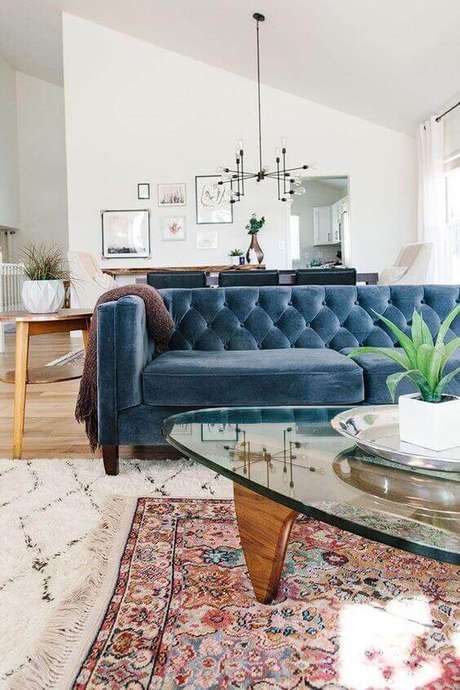 1. O sofá chesterfield é um exemplo de sofisticação. Foto: Pinterest 1. O sofá chesterfield é um exemplo de sofisticação. Foto: Pinterest