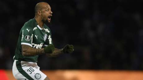 Felipe Melo, autor do primeiro gol do Palmeiras (Foto: Andres Larrovere / AFP) Felipe Melo, autor do primeiro gol do Palmeiras (Foto: Andres Larrovere / AFP)