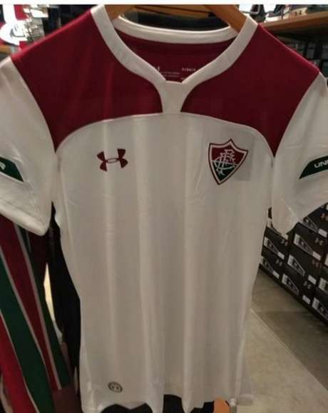 Uniforme 2, o tradicional branco, terá o calção na cor grená (Divulgação) Uniforme 2, o tradicional branco, terá o calção na cor grená (Divulgação)