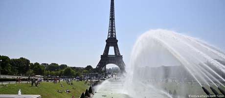 Paris bate recorde de calor registrado em 1947 Paris bate recorde de calor registrado em 1947
