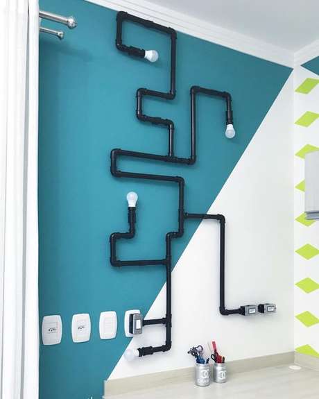 24. Combinações interessantes podem ser feitas a partir das peças utilizadas em uma instalação elétrica. Foto: Pinterest 24. Combinações interessantes podem ser feitas a partir das peças utilizadas em uma instalação elétrica. Foto: Pinterest