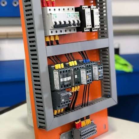 2. A instalação elétrica pode ser uma dor de cabeça para muitos. Foto: Ensinando Elétrica 2. A instalação elétrica pode ser uma dor de cabeça para muitos. Foto: Ensinando Elétrica