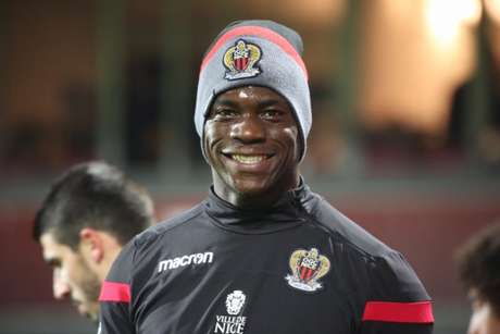 Mario Balotelli está livre no mercado e deve definir o futuro em breve (Foto: Twitter/Nice) Mario Balotelli está livre no mercado e deve definir o futuro em breve (Foto: Twitter/Nice)