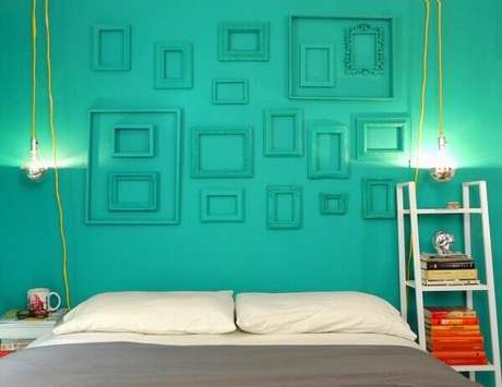 31- Na decoração, as cores para quartos têm as paredes e as molduras no mesmo tom. Fonte: Viajando no Apê