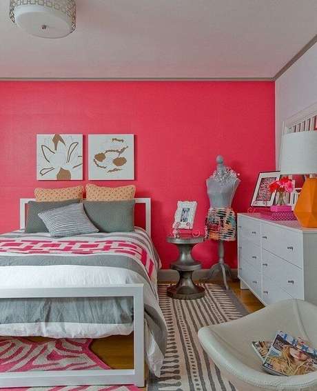 33- As cores para quartos de casal para jovens apresentam tons fosforescentes. Fonte: Pinterest