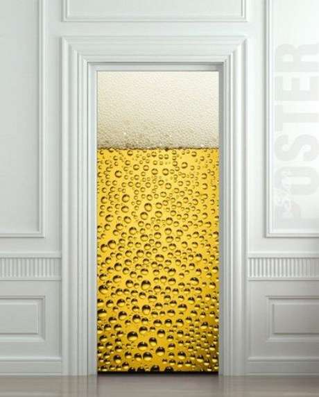 39. Há até mesmo o tema de cerveja no mundo do adesivo de porta. Foto: Artfire 39. Há até mesmo o tema de cerveja no mundo do adesivo de porta. Foto: Artfire