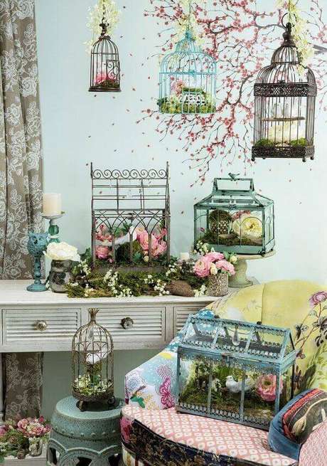 49. Diferentes modelos de gaiolas decorativas. Fonte: Pinterest 49. Diferentes modelos de gaiolas decorativas. Fonte: Pinterest