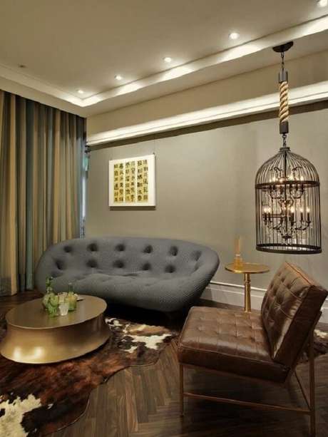 78. Gaiola para decoração de sala de estar imprimi sofisticação no ambiente. Fonte: Pinterest 78. Gaiola para decoração de sala de estar imprimi sofisticação no ambiente. Fonte: Pinterest