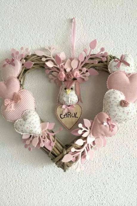 34. A base da guirlanda de flores pode ser de diferentes tipos de materiais – Por: Pinterest 34. A base da guirlanda de flores pode ser de diferentes tipos de materiais – Por: Pinterest