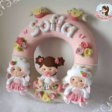 38. Guirlanda de feltro para quarto de bebê – Por: Pinterest 38. Guirlanda de feltro para quarto de bebê – Por: Pinterest