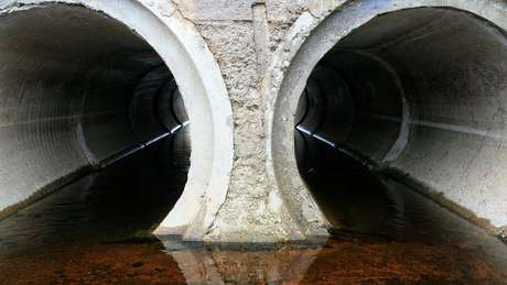 Brasil investe por ano muito menos do que seria preciso para atingir a meta de universaliza&ccedil;&atilde;o do saneamento em 2033