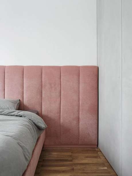 31. A cabeceira também precisa combinar com os pisos para quarto – Por: Estliving 31. A cabeceira também precisa combinar com os pisos para quarto – Por: Estliving