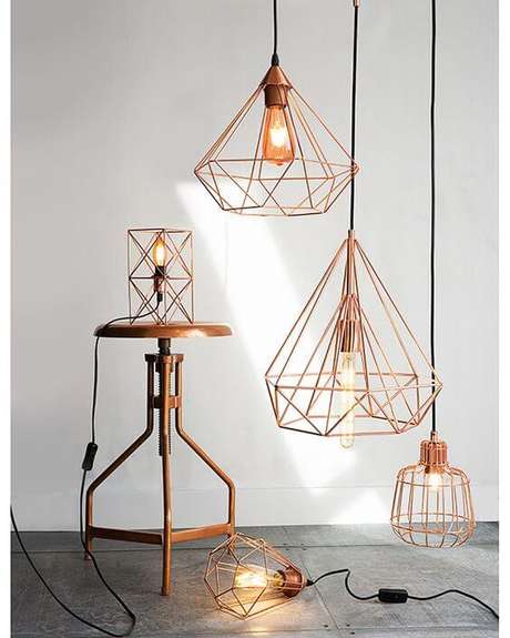 18. Lustre pendente aramado cobre – Por: Revista VD 18. Lustre pendente aramado cobre – Por: Revista VD