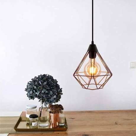 24. O pendente em formato diamante pode ser lindo para a decoração com madeira – Por: Madeira Madeira 24. O pendente em formato diamante pode ser lindo para a decoração com madeira – Por: Madeira Madeira