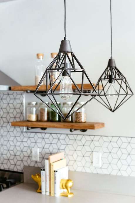 34. Pendente cinza para cozinha moderna – Por: Pinterest 34. Pendente cinza para cozinha moderna – Por: Pinterest