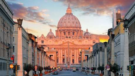 A Basílica de São Pedro, em Roma: críticas vindas da Igreja podem ser mais um capítulo na crise de imagem do Brasil