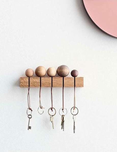 10. A simplicidade pode ser o que define o porta chaves. Foto: Decostore 10. A simplicidade pode ser o que define o porta chaves. Foto: Decostore