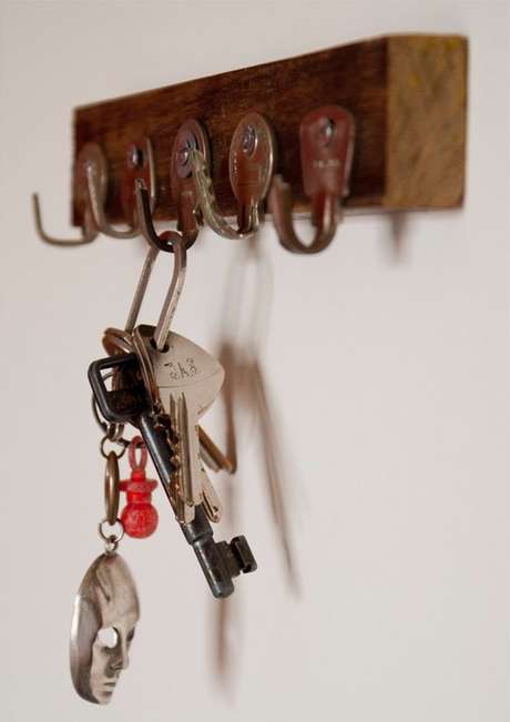 40. O porta chaves faz toda a diferença em uma casa. Foto: Jóia de Casa 40. O porta chaves faz toda a diferença em uma casa. Foto: Jóia de Casa