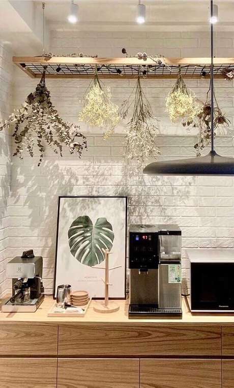 23. Decoração cantinho do café em cores neutras – Foto: Zozu 23. Decoração cantinho do café em cores neutras – Foto: Zozu