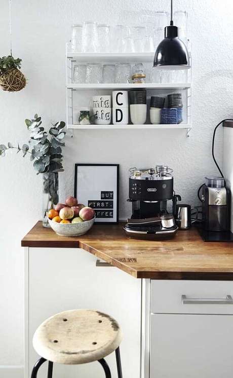 27. Decoração para cantinho do café na cozinha com bandada de madeira – Foto: Webcomunica 27. Decoração para cantinho do café na cozinha com bandada de madeira – Foto: Webcomunica