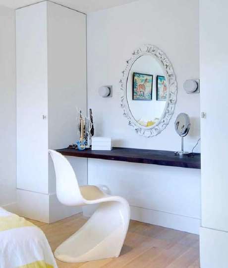 7. Moldura de gesso para espelho. Fonte: Pinterest 7. Moldura de gesso para espelho. Fonte: Pinterest