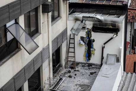 Sobe para 12 número de mortos em incêndio em hospital no Rio Sobe para 12 número de mortos em incêndio em hospital no Rio
