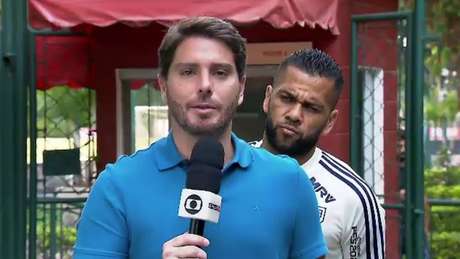 Daniel Alves tentou se desculpar pela crítica à imprensa (Foto: Reprodução) Daniel Alves tentou se desculpar pela crítica à imprensa (Foto: Reprodução)