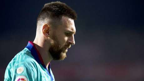 Messi pouco fez na derrota do Barcelona para o Granada (Foto: JORGE GUERRERO / AFP) Messi pouco fez na derrota do Barcelona para o Granada (Foto: JORGE GUERRERO / AFP)