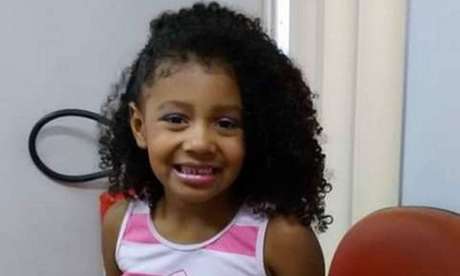 Agatha Vitória Sales Félix, de 8 anos, morreu após ser baleada no Complexo do Alemão, na Zona Norte do Rio de Janeiro; velório será às 16h deste domingo Agatha Vitória Sales Félix, de 8 anos, morreu após ser baleada no Complexo do Alemão, na Zona Norte do Rio de Janeiro; velório será às 16h deste domingo