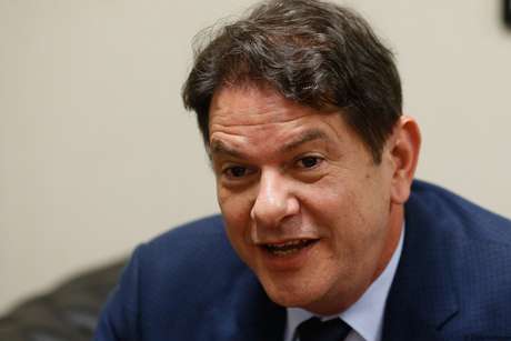 O senador Cid Gomes (PSB-CE) em seu gabinete de trabalho em Brasília O senador Cid Gomes (PSB-CE) em seu gabinete de trabalho em Brasília