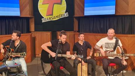 Nickelback se apresenta em pocket show em São Paulo antes de ir para o Rock in Rio Nickelback se apresenta em pocket show em São Paulo antes de ir para o Rock in Rio