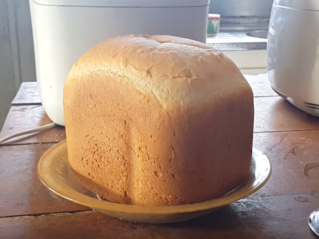Pão de leite feito na máquina de pão Pão de leite feito na máquina de pão