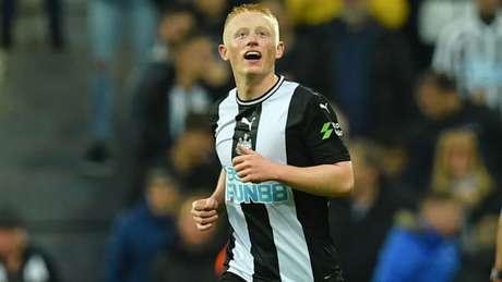 Joia de 19 anos comemora gol em estreia na Premier League (Foto: AFP) Joia de 19 anos comemora gol em estreia na Premier League (Foto: AFP)