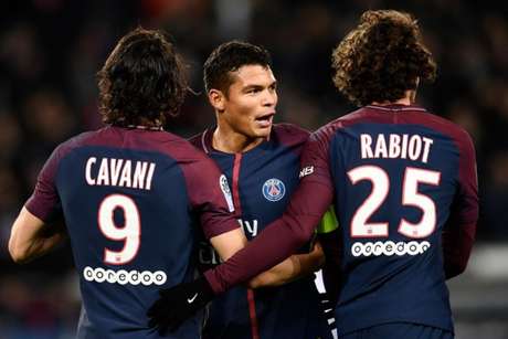 Cavani e Thiago Silva podem sair do clube, e Rabiot deixou o time na temporada passada (Foto: AFP) Cavani e Thiago Silva podem sair do clube, e Rabiot deixou o time na temporada passada (Foto: AFP)