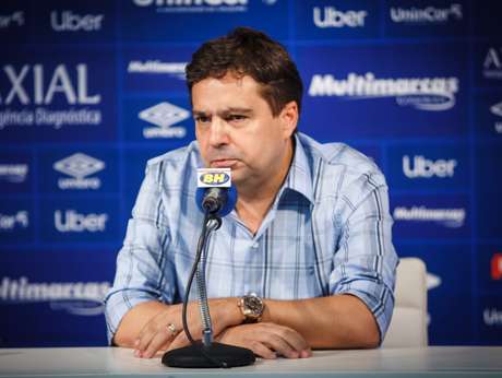 Itair sucumbiu à pressão que vinha de todos os lados do clube e da torcida celeste para que deixasse o Cruzeiro-(Vinnicius Silva/rRuzeiro) Itair sucumbiu à pressão que vinha de todos os lados do clube e da torcida celeste para que deixasse o Cruzeiro-(Vinnicius Silva/rRuzeiro)