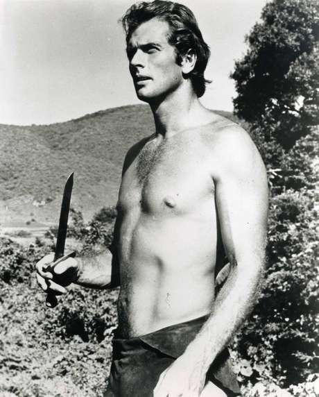 Ronald Pierce Ely, mais conhecido como Ron Ely, ficou conhecido como o primeiro Tarzan da TV e assumiu o papel depois que 'divergências criativas' levaram à aposentadoria do seu antecessor, Mike Henry. Ronald Pierce Ely, mais conhecido como Ron Ely, ficou conhecido como o primeiro Tarzan da TV e assumiu o papel depois que 'divergências criativas' levaram à aposentadoria do seu antecessor, Mike Henry.