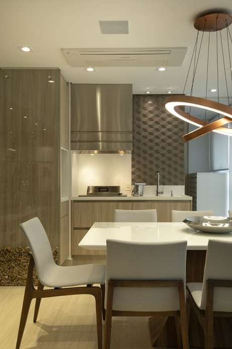 39. O papel de parede geométrico pode oferecer um grande efeito ao cômodo mesmo se estiver apenas em detalhes. Projeto de LAM Arquitetura & Interiores 39. O papel de parede geométrico pode oferecer um grande efeito ao cômodo mesmo se estiver apenas em detalhes. Projeto de LAM Arquitetura & Interiores