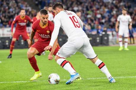 Milan e Roma se enfrentaram neste domingo pelo Campeonato Italiano (ANDREAS SOLARO/AFP) Milan e Roma se enfrentaram neste domingo pelo Campeonato Italiano (ANDREAS SOLARO/AFP)