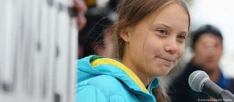 "Precisamos que nossos governantes e políticos escutem as pesquisas científicas", disse Greta Thunberg "Precisamos que nossos governantes e políticos escutem as pesquisas científicas", disse Greta Thunberg
