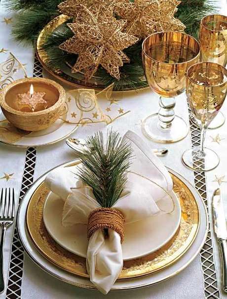 27. Decoração de natal com guardanapo de tecido – Por: Blog Melhor Escolha 27. Decoração de natal com guardanapo de tecido – Por: Blog Melhor Escolha