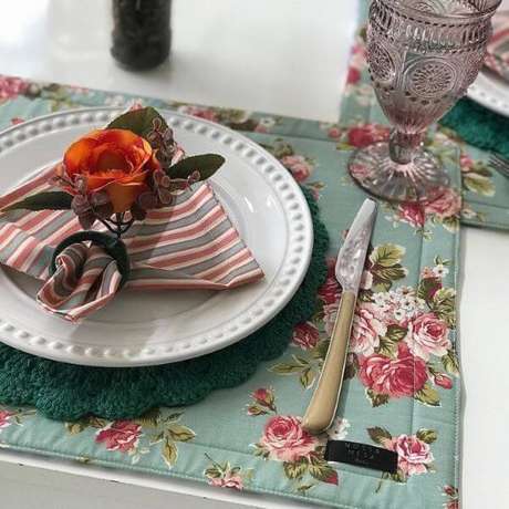 43. Tenha um jogo de guardanapo de tecido em casa para usar em ocasiões especiais – Por: Decor fácil 43. Tenha um jogo de guardanapo de tecido em casa para usar em ocasiões especiais – Por: Decor fácil
