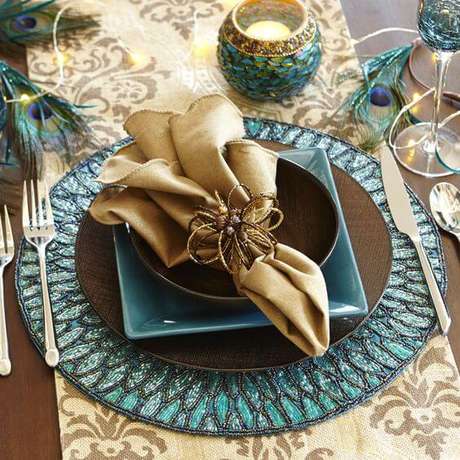 50. Guardanapo de tecido dourado – Por: Pier 1 50. Guardanapo de tecido dourado – Por: Pier 1