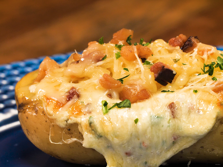Batata recheada com linguiça calabresa Batata recheada com linguiça calabresa