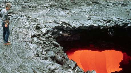 Tudo indica que o túnel de lava em que o homem caiu estava escondido — diferentemente desta foto