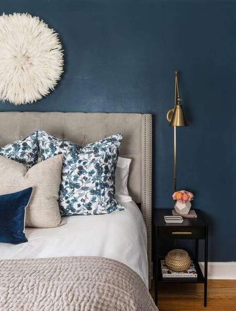 26. Parede azul marinho para quarto de casal – Por: Casa da Valentina