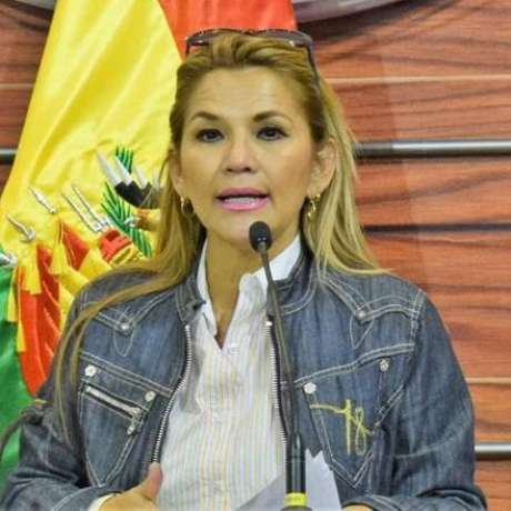 Jeanine Áñez, nova presidente interina da Bolívia Jeanine Áñez, nova presidente interina da Bolívia