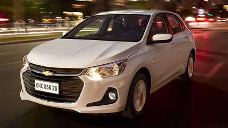 O novo Onix hatch é 23,3 cm mais comprido em relação à geração antiga. O novo Onix hatch é 23,3 cm mais comprido em relação à geração antiga.