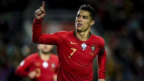 CR7 marcou três vezes e comandou a goleada (Foto: AFP) CR7 marcou três vezes e comandou a goleada (Foto: AFP)