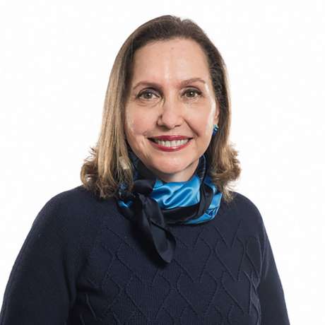 Lucia Maria Martins Giraffa é professora da PUC-RS e lidera o Grupo de Pesquisa Interdisciplinar em Tecnologias Digitais e Educação a Distância Lucia Maria Martins Giraffa é professora da PUC-RS e lidera o Grupo de Pesquisa Interdisciplinar em Tecnologias Digitais e Educação a Distância
